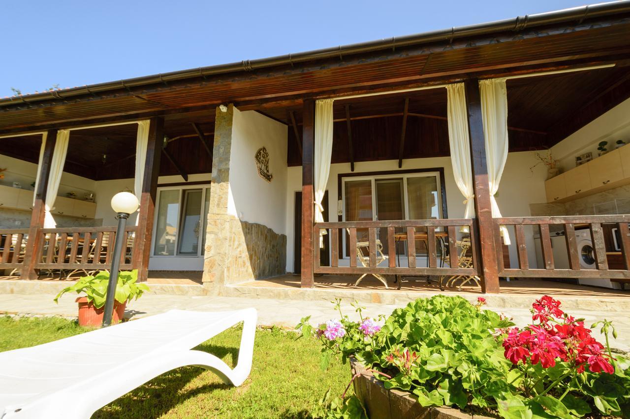 Villa Yanevi Lozenets Exteriör bild